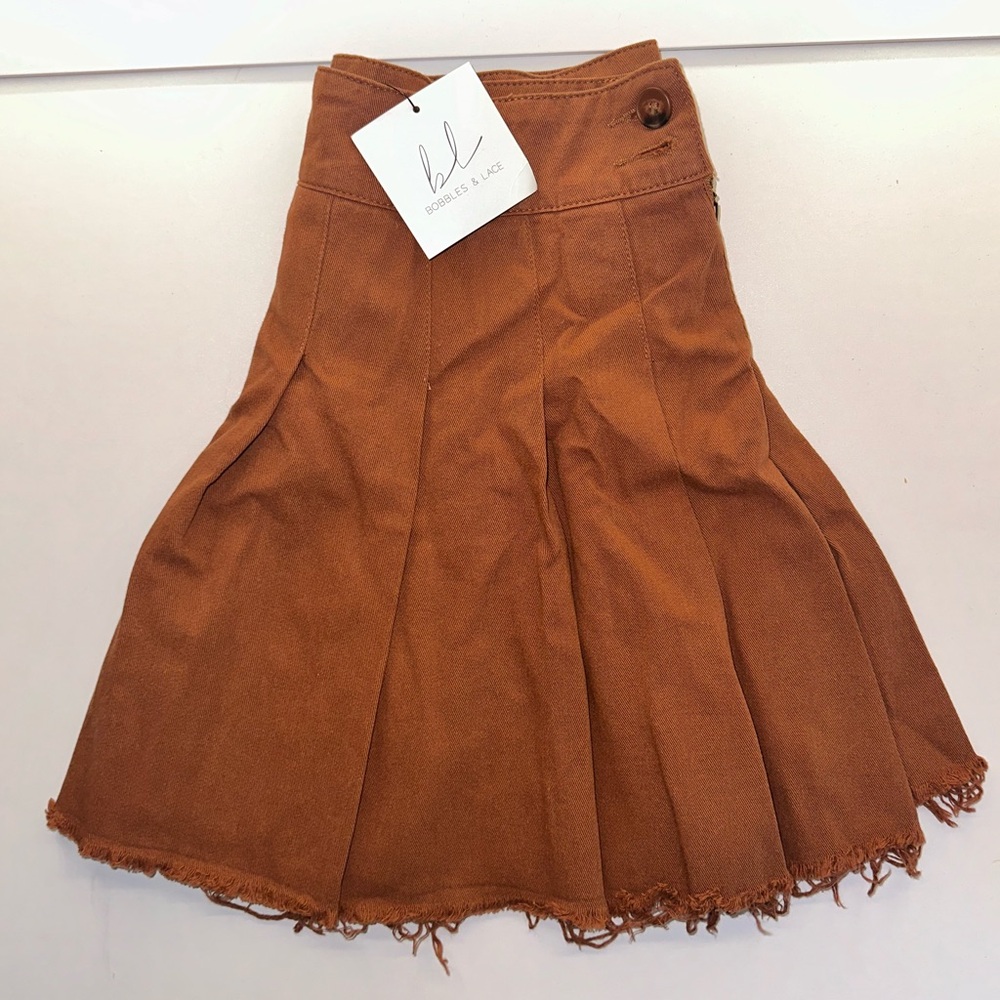pleated skirt | bobbles & lace